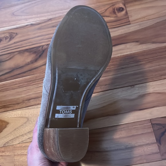 Tom’s faux suede tie-up booties - Picture 6 of 7